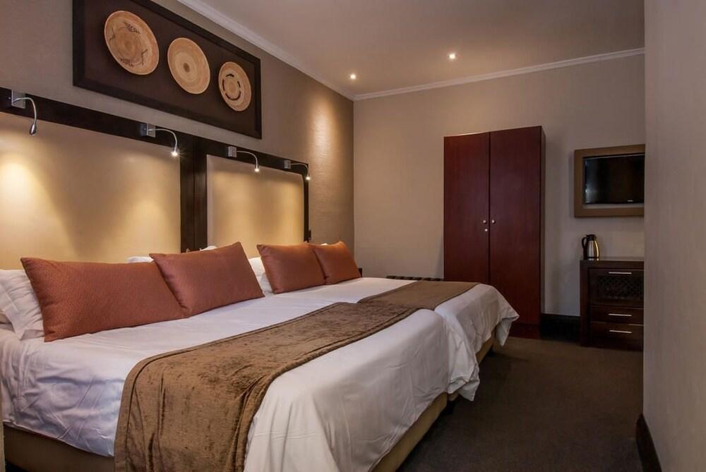 The Graham Hotel Grahamstown Exterior foto